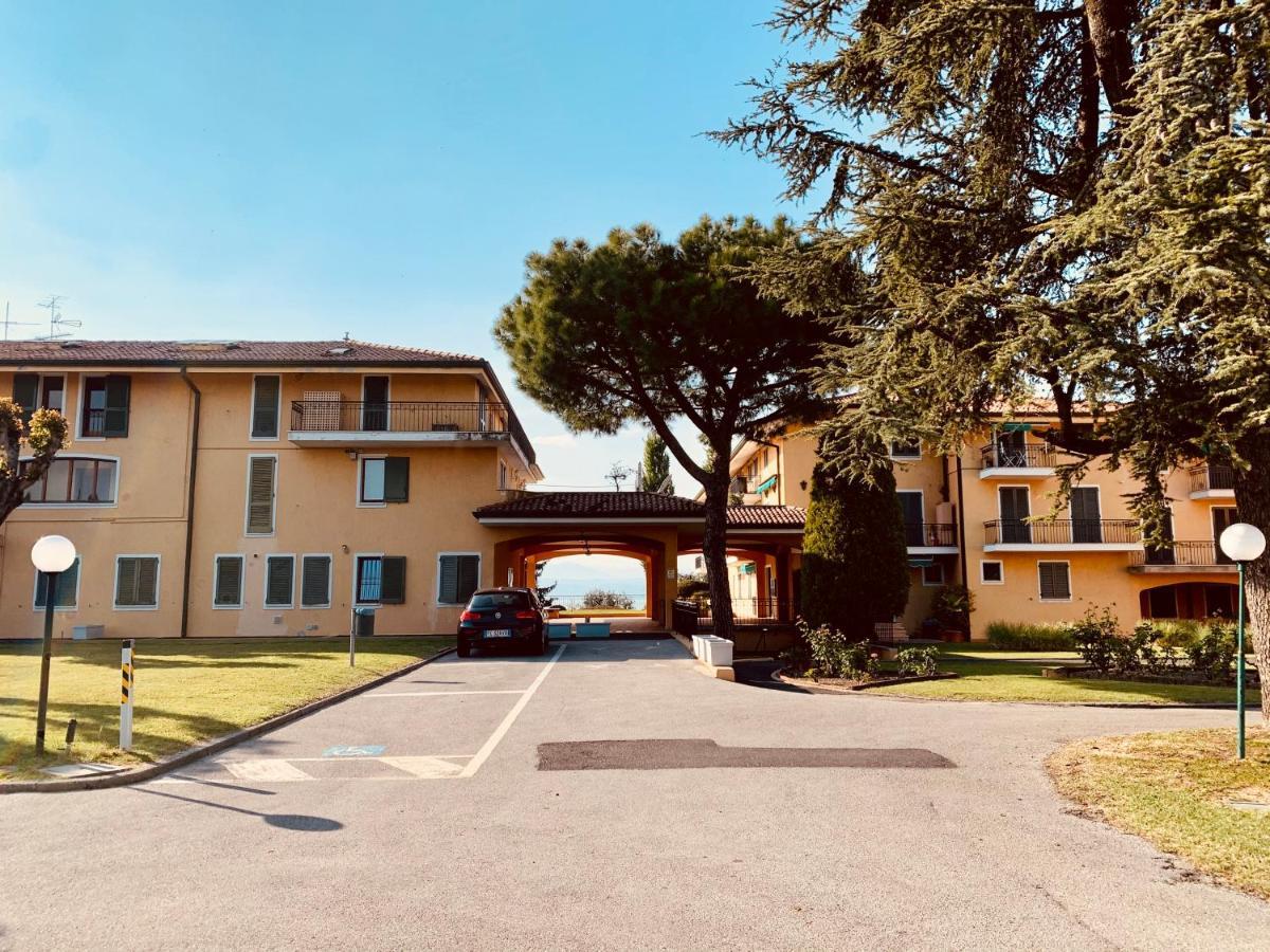 Marilyn Arpa Apartment Sirmione Exterior photo